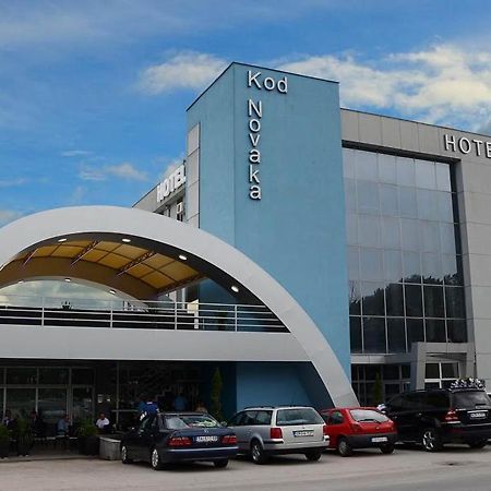 זבורניק Hotel Novak מראה חיצוני תמונה