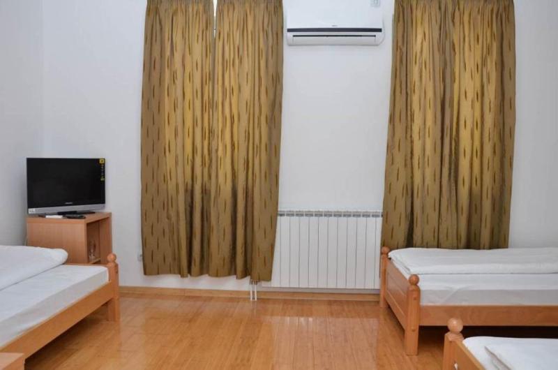 זבורניק Hotel Novak מראה חיצוני תמונה